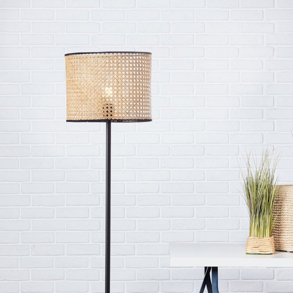 Japandi Stehlampe aus Rattan und Holz in Natur Schwarz
