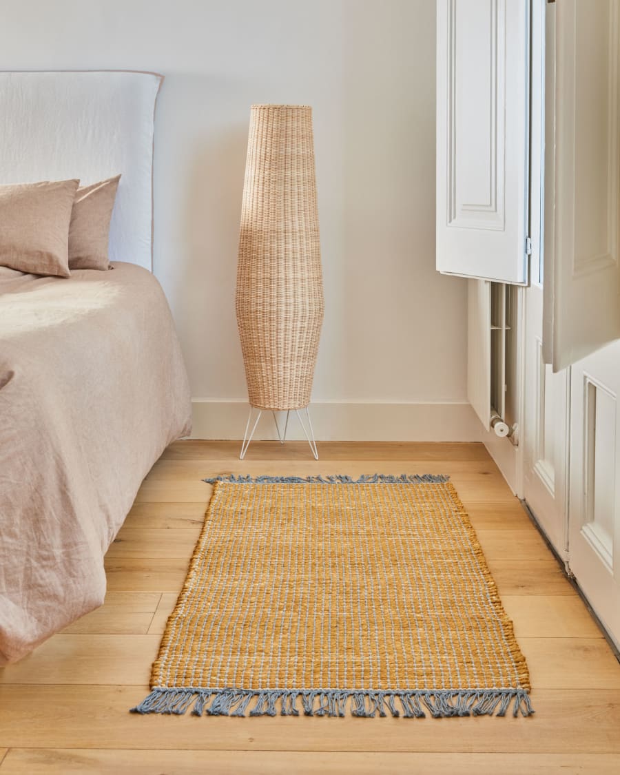 Japandi Stehlampe aus Naturrattan