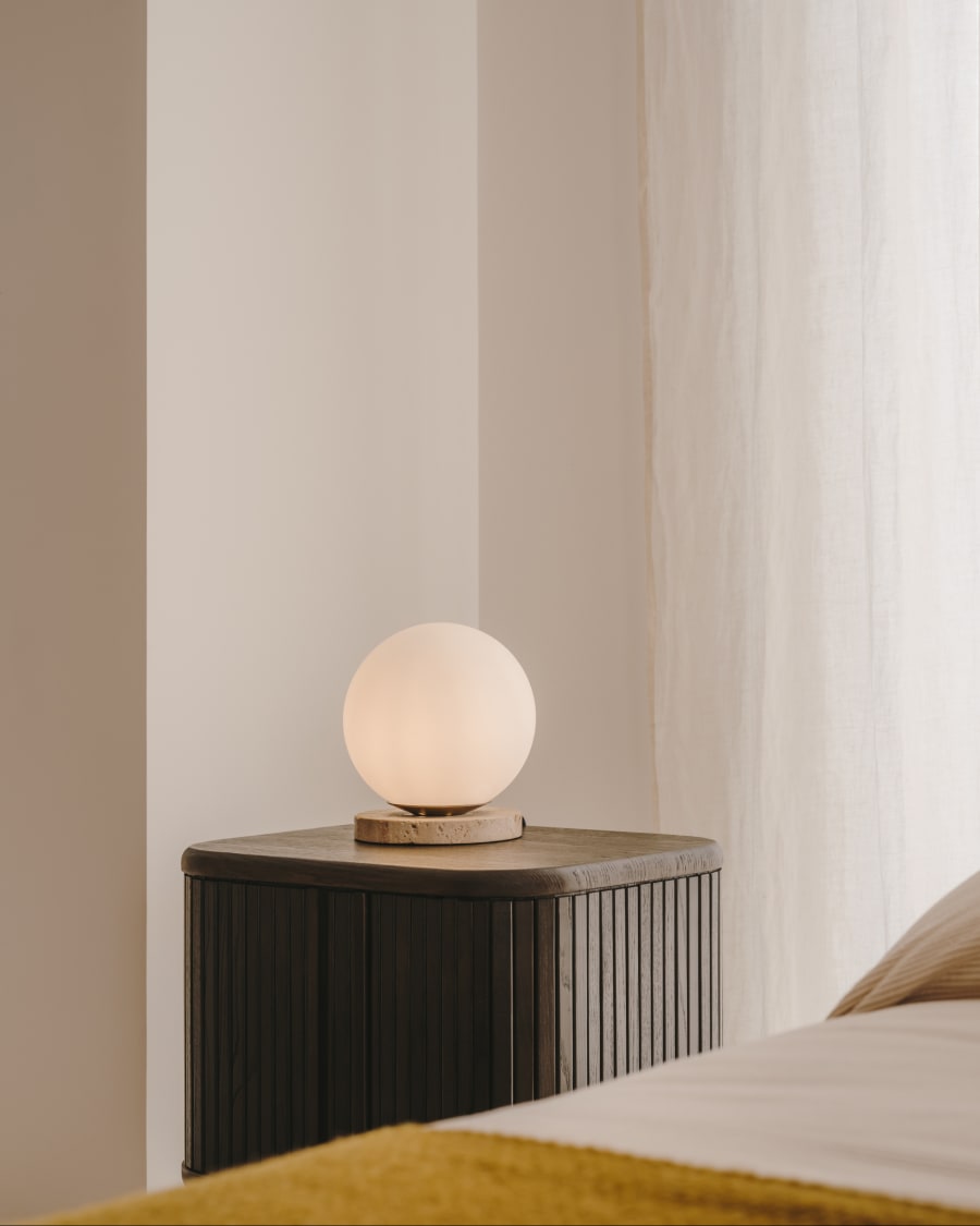 Japandi Milchglas Tischlampe