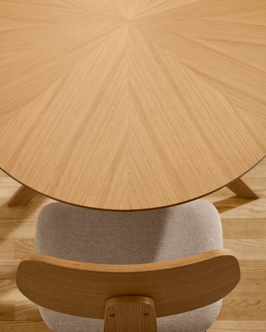 Japandi Esstisch Oval aus Eichenholz