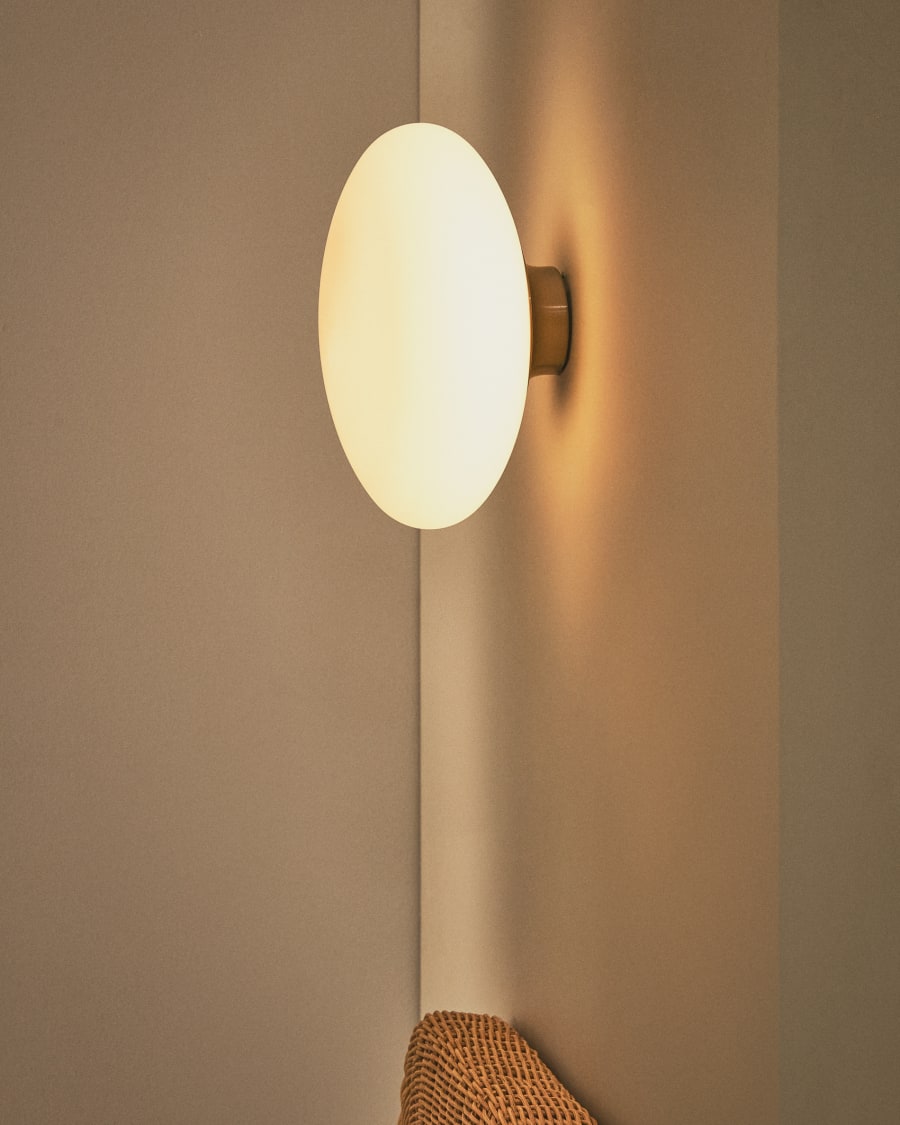 Japandi Wandlampe aus Rauchglas