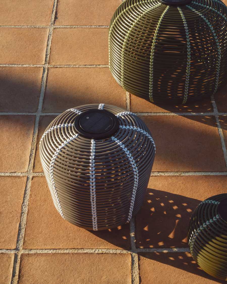 Japandi Rattan Tischlampe Taupe Solar Außen 35 cm