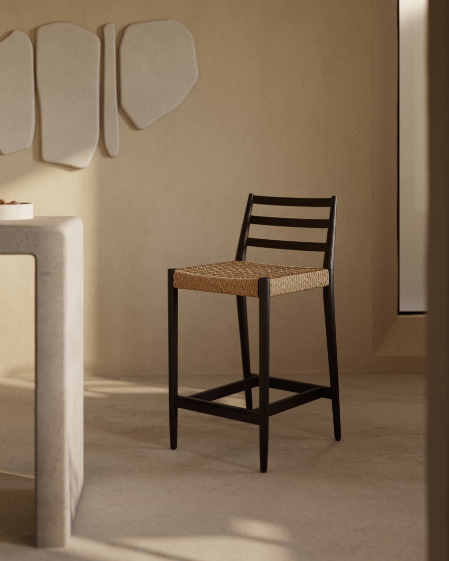 Japandi Hocker aus schwarzem Holz