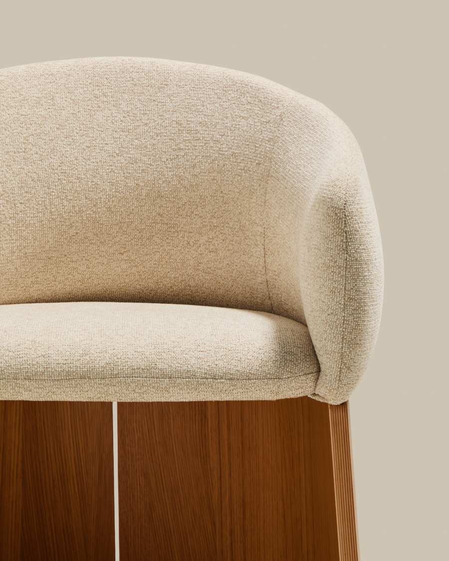 Japandi Stuhl Beige Chenille Eichenfurnier