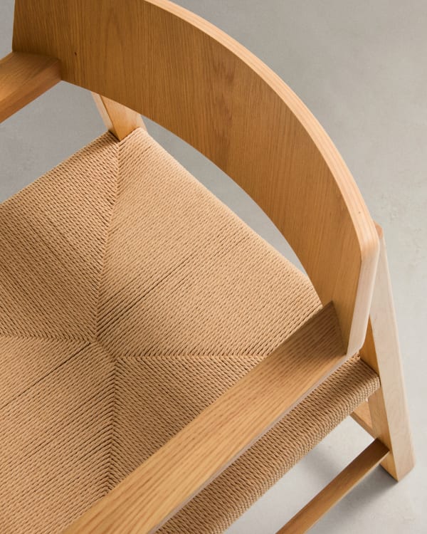 Japandi Stuhl aus Holz und Jute