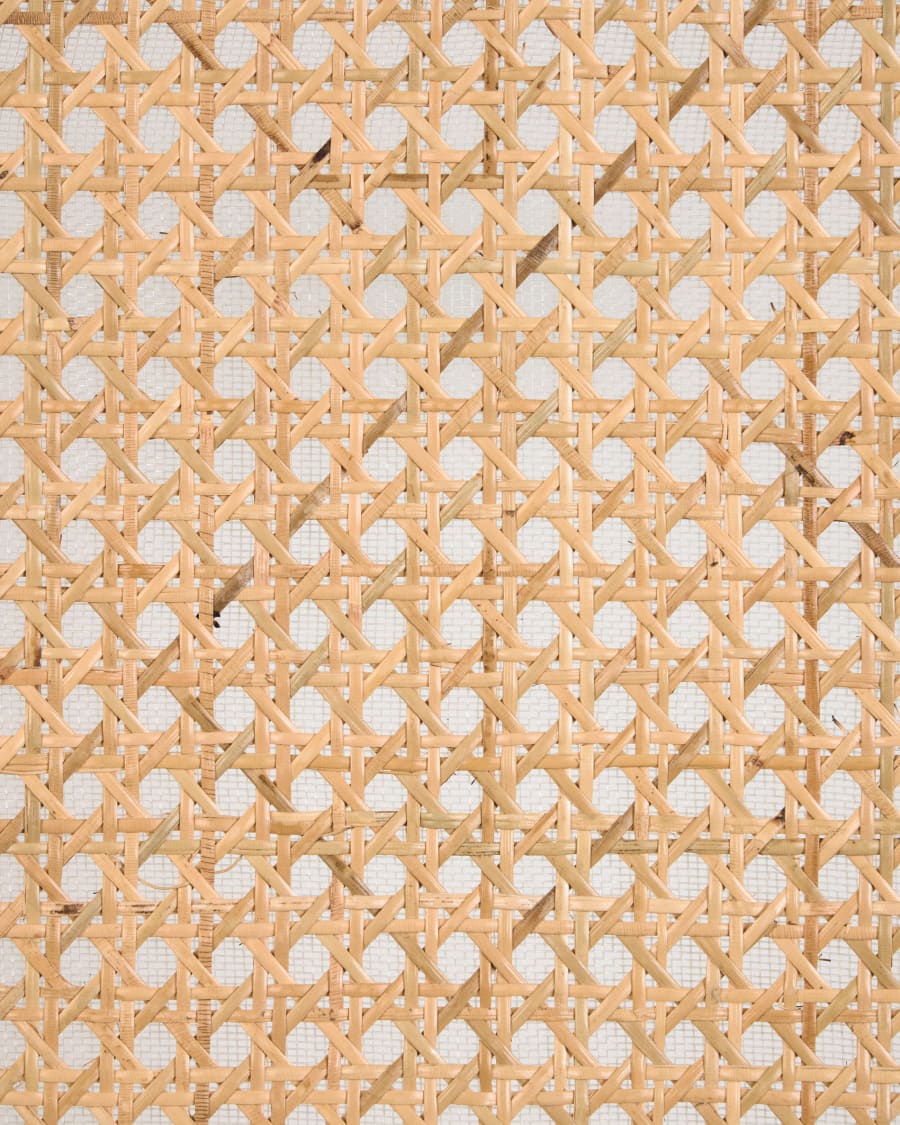 Japandi Stuhl aus Holz und Rattan