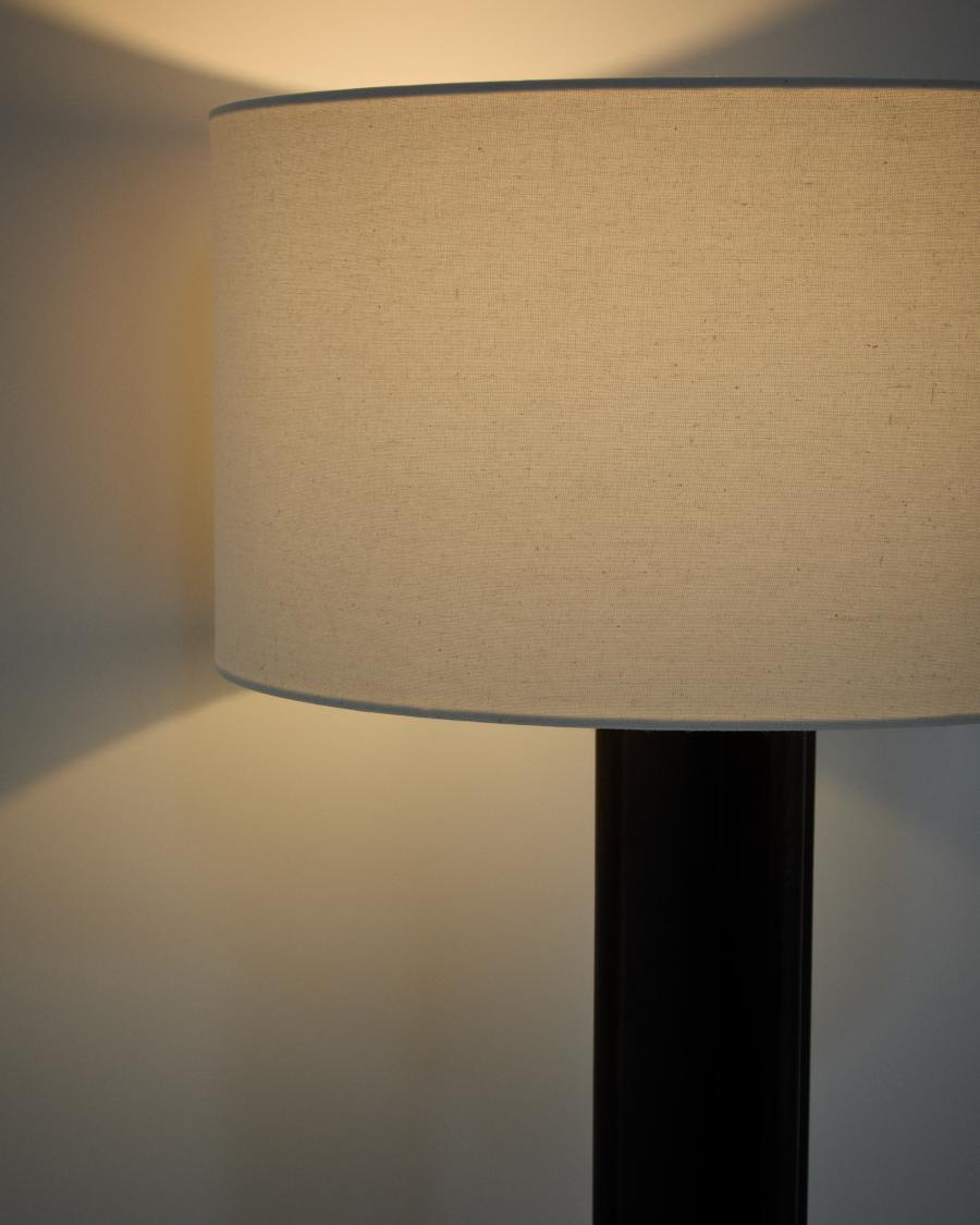 Japandi Stehlampe aus Kautschukholz mit Baumwollschirm