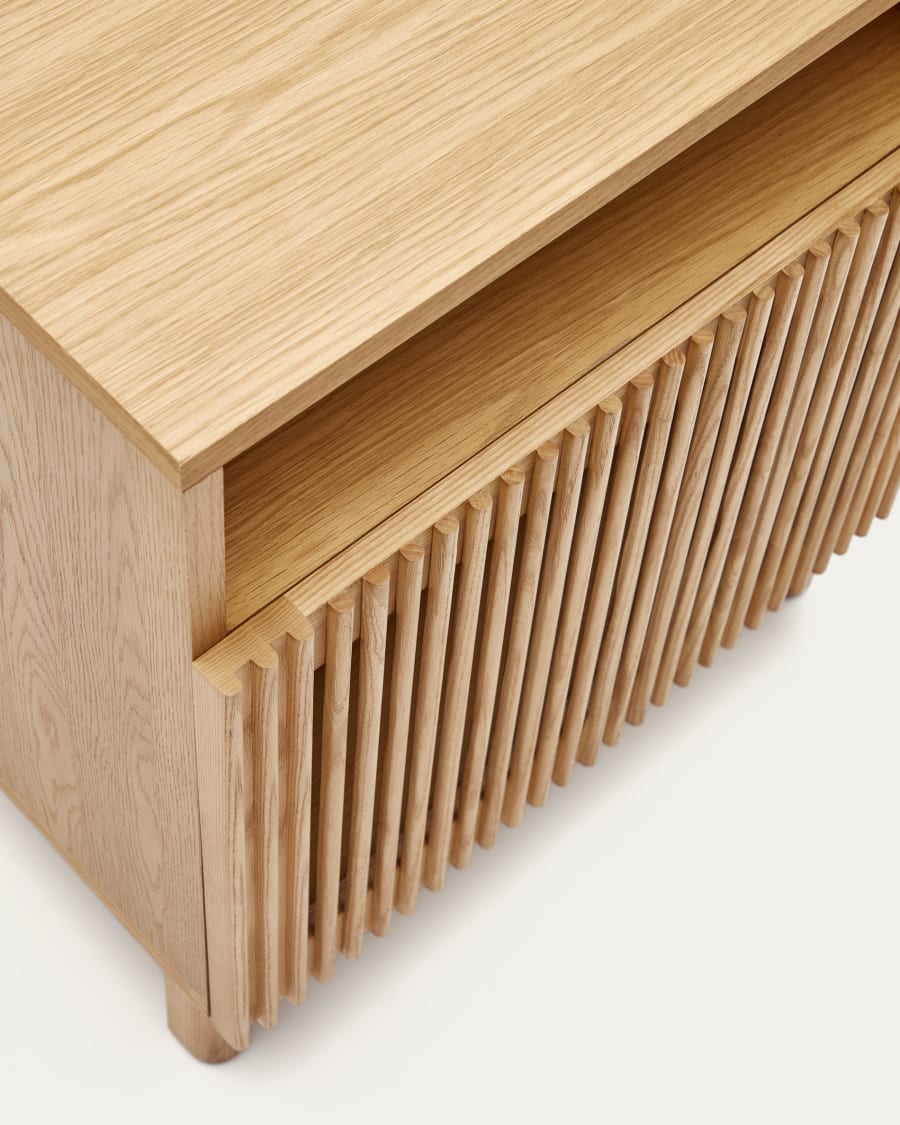 Japandi Nachttisch aus hellem Holz