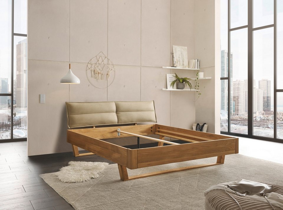 Japandi Bett mit schlichtem Holzdesign