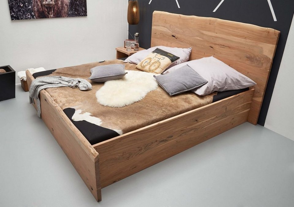 Japandi Bett aus massiver Akazie Natur