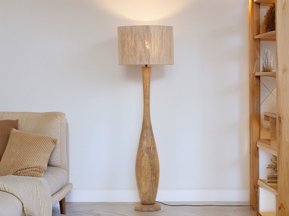 Japandi LED-Stehlampe aus Holz mit geflochtenem Schirm