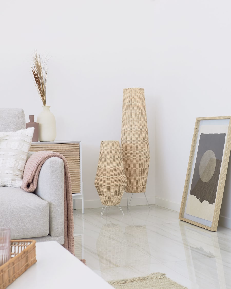 Japandi Stehlampe aus Naturrattan