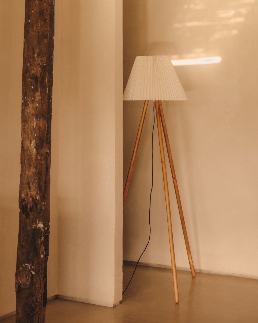 Japandi Stehlampe aus Holz