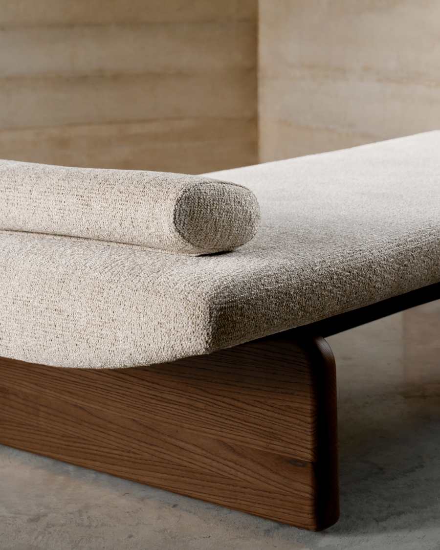 Tagesbett Japandi Beige Chenille Eschenholz Natur