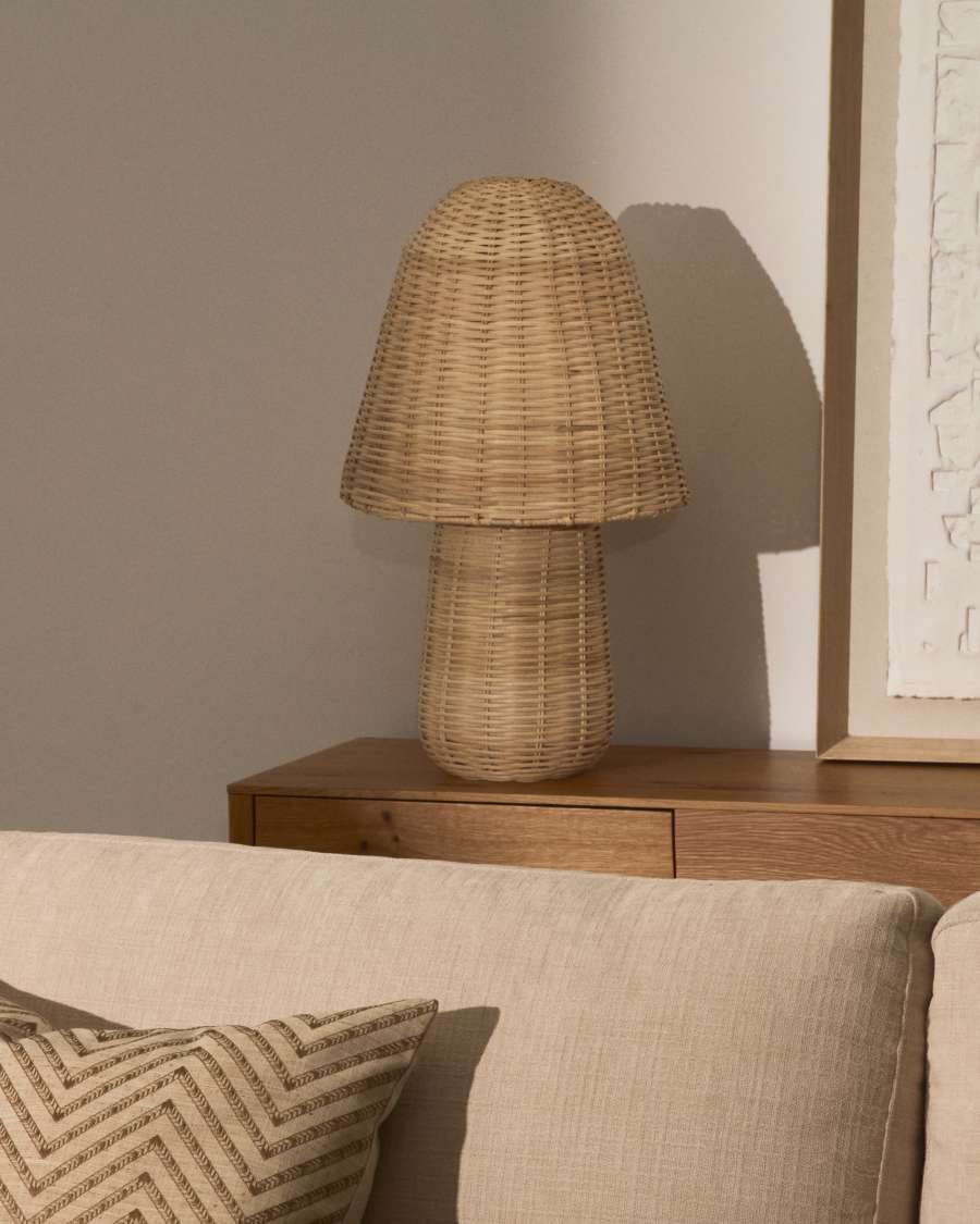 Japandi Rattan Tischlampe Hell