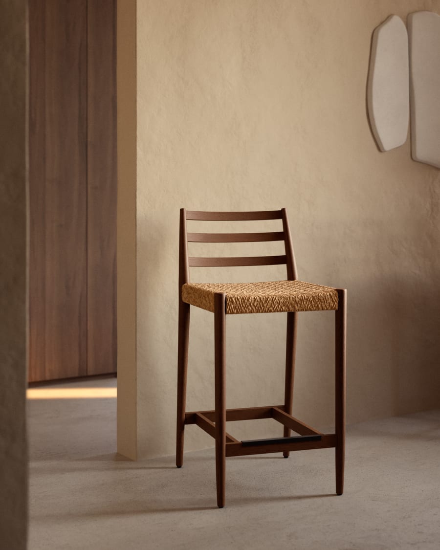 Japandi Hocker aus Walnussholz mit Seilgeflecht