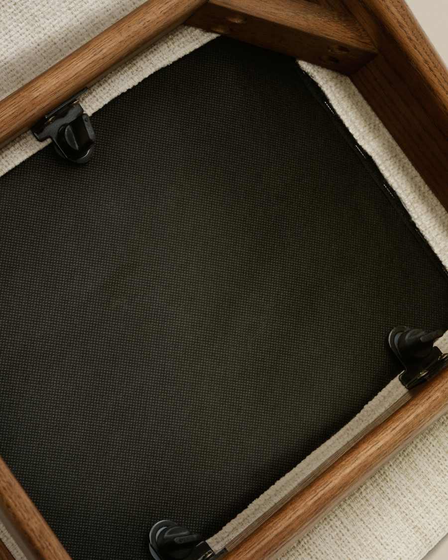 Japandi Sessel Beige Chenille Eichenholz Nussbaum