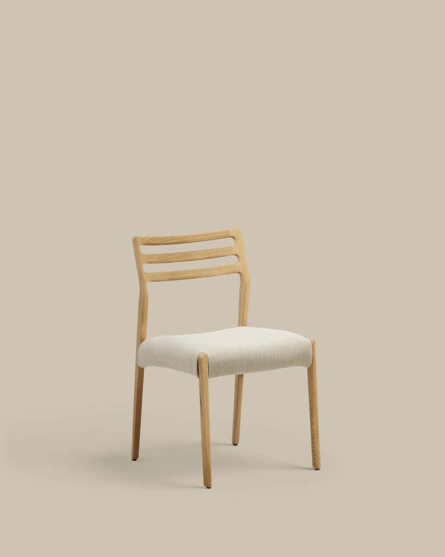 Japandi Stuhl Beige Chenille Eichenholz Natur
