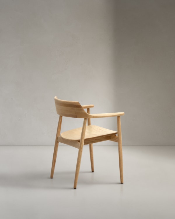 Massivholz Stuhl im Japandi-Stil
