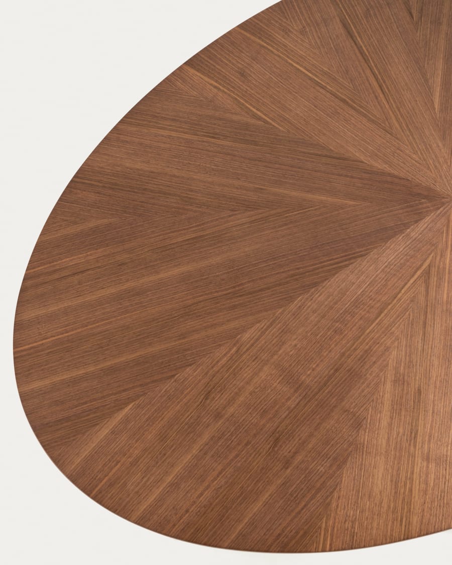 Japandi Ovaler Holztisch