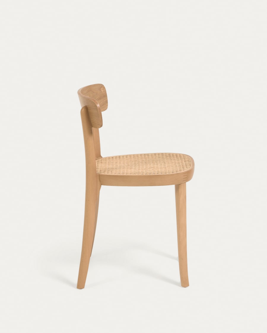 Japandi Stuhl aus Holz und Rattan