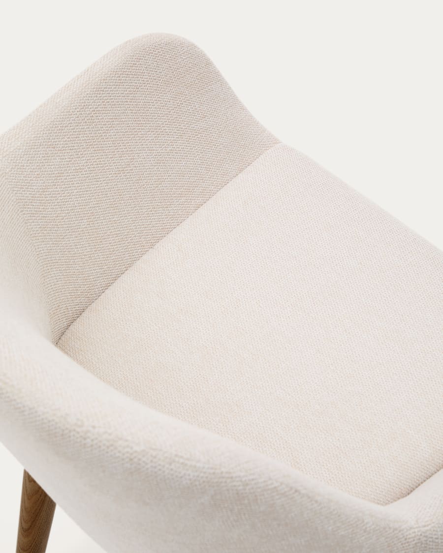Beige Japandi Stuhl mit Dunklen Eschenholzbeinen