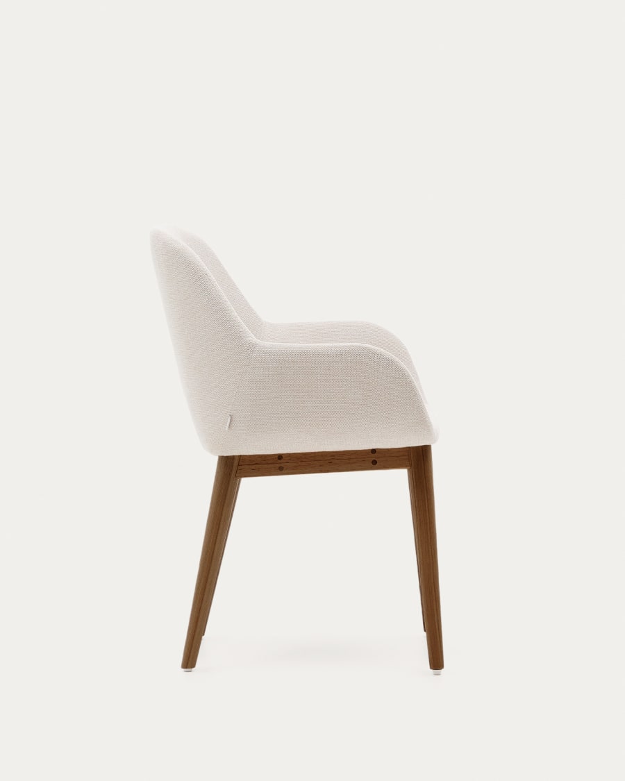 Beige Japandi Stuhl mit Dunklen Eschenholzbeinen