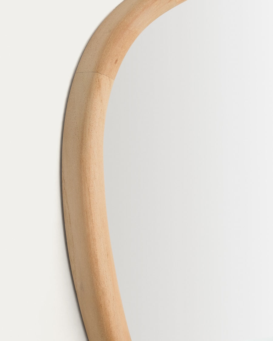 Japandi Spiegel mit organischer Form