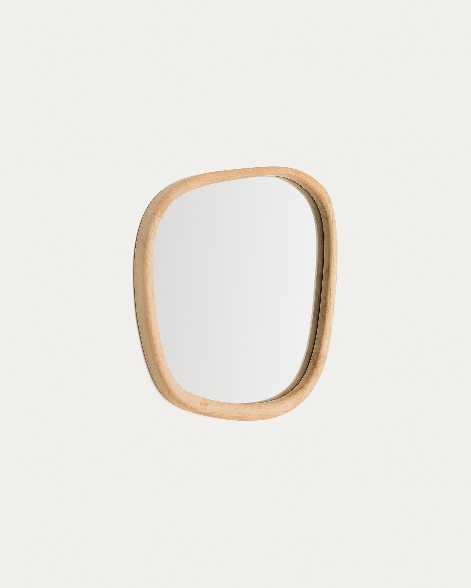 Japandi Spiegel mit organischer Form