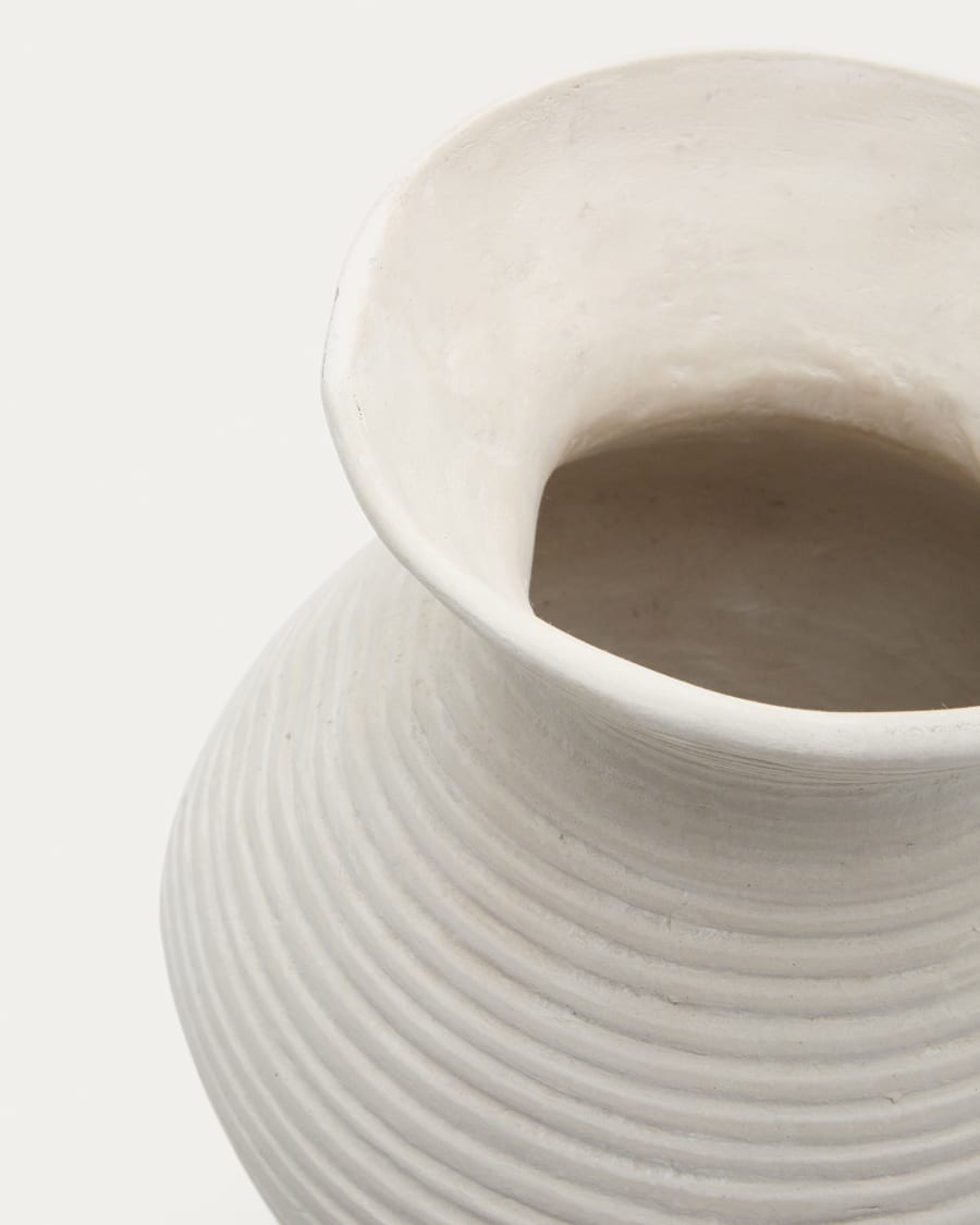 Handgefertigtes Japandi Gefäß