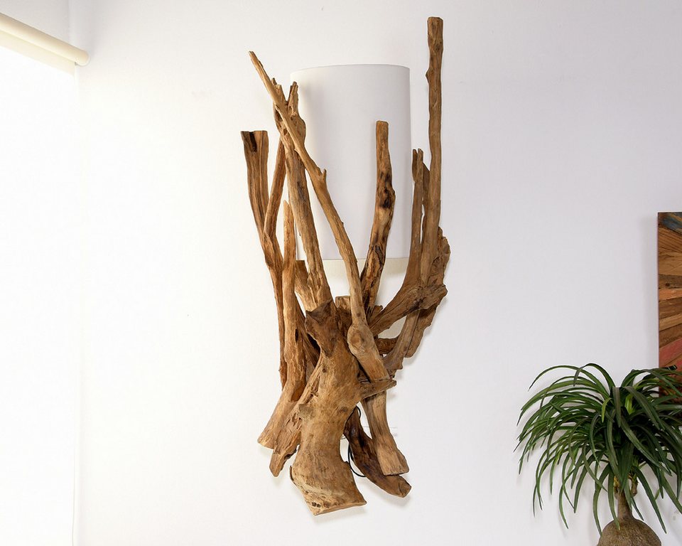 Große Japandi-Wandleuchte aus Holz in Weiß