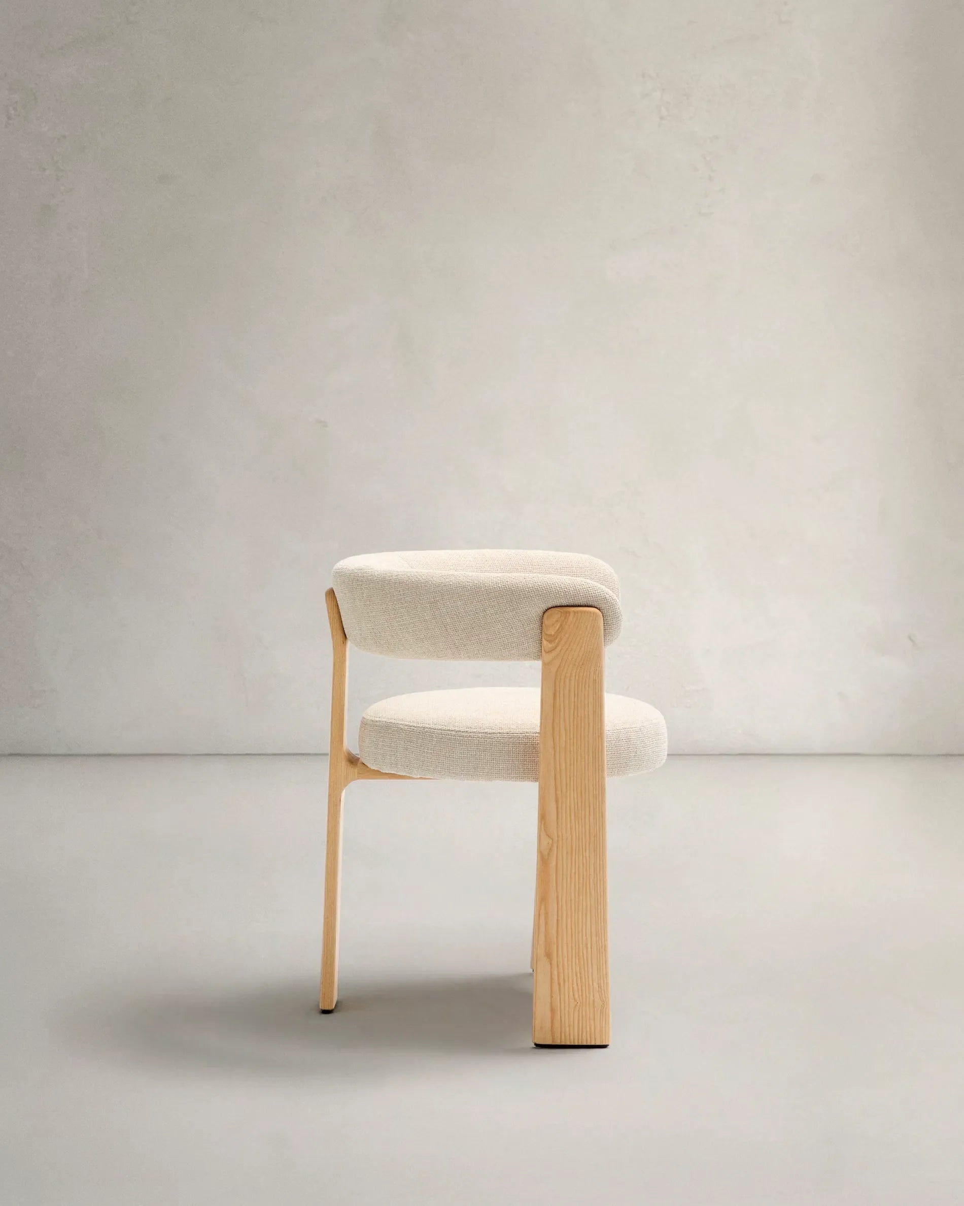Beiger Chenille-Sessel im Japandi-Stil mit Natürlicher Oberfläche