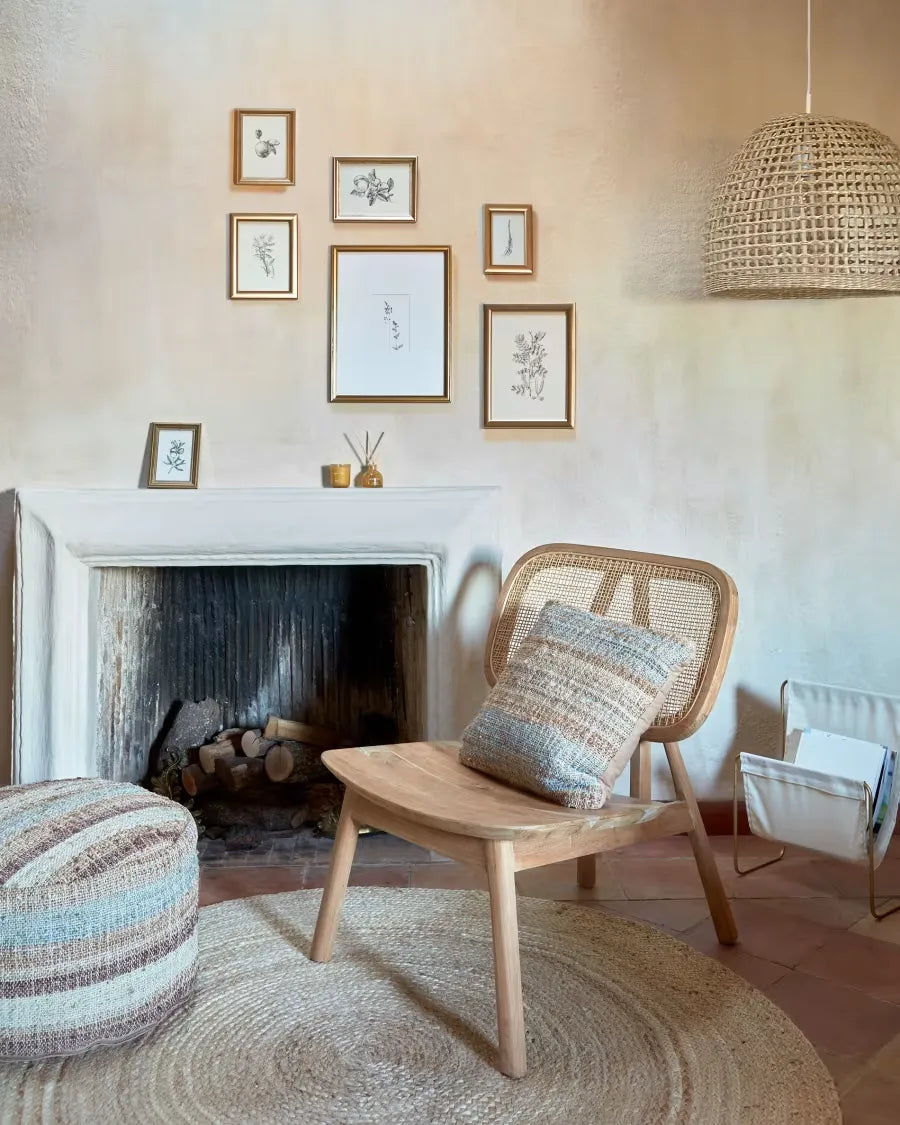 Sessel aus Teakholz und Rattan im Japandi-Stil