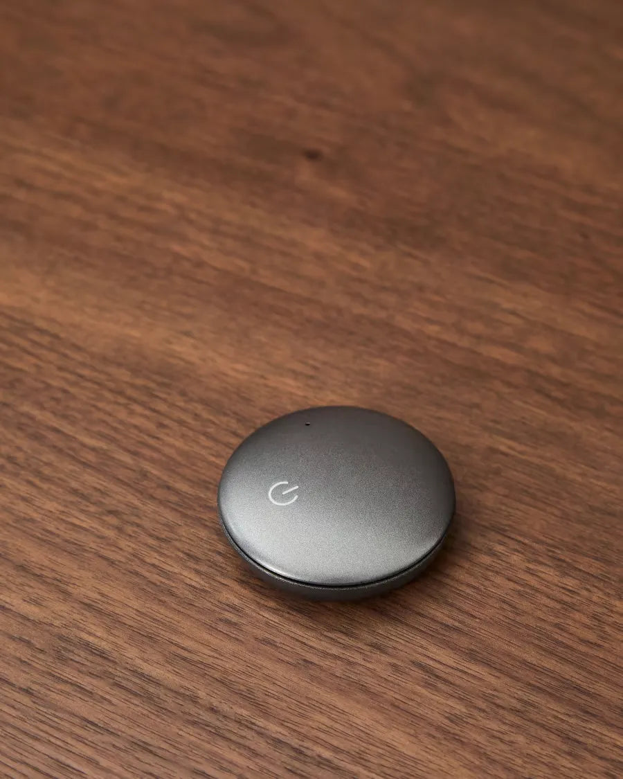 Japandi Bett aus Nussbaumfurnier mit Beistelltischen 180x200cm